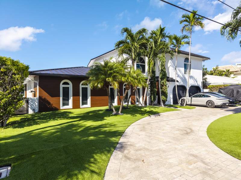 4 bedroom Single Family Residence at 11 Castle Harbor Isle Drive, Bermuda-Riviera Sub Of GA, Fort Lauderdale — photo 5