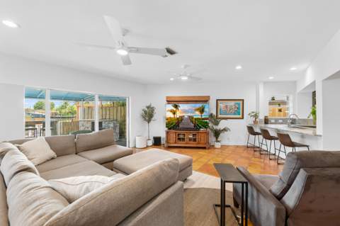 2108 NE 24th Street, Wilton Manors FL - photo 16 of 104