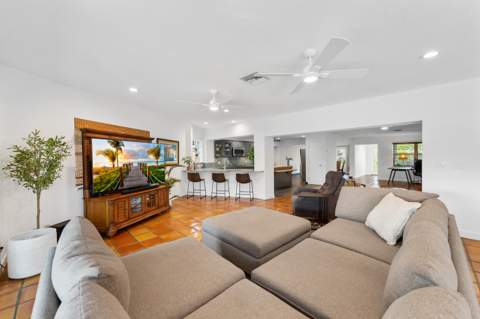 2108 NE 24th Street, Wilton Manors FL - photo 17 of 104