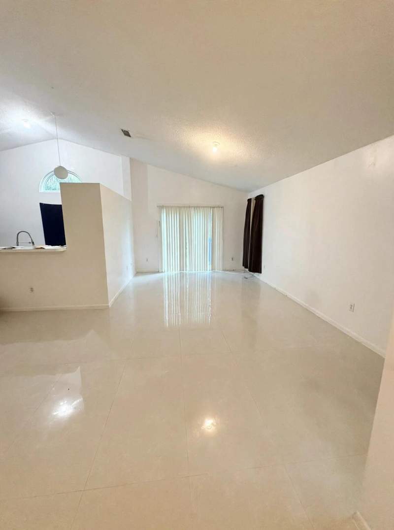 3 bedroom Single Family Residence at 838 E Palm Run Drive, North Lauderdale Division, North Lauderdale — photo 5
