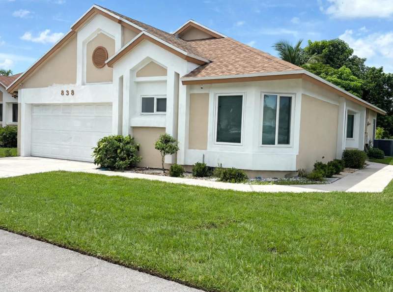 3 bedroom Single Family Residence at 838 E Palm Run Drive, North Lauderdale Division, North Lauderdale — photo 2