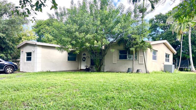 3 bedroom Single Family Residence at 3999 NW 36th Street, Lauderdale Lakes North Gate, Lauderdale Lakes — photo 4