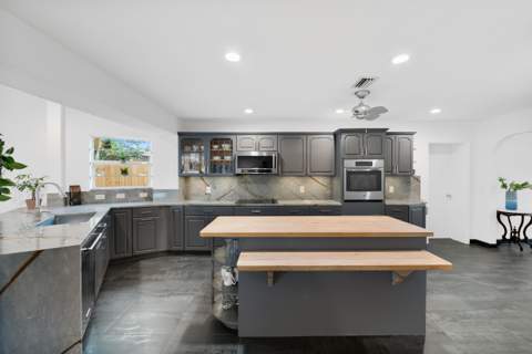 2108 NE 24th Street, Wilton Manors FL - photo 20 of 104