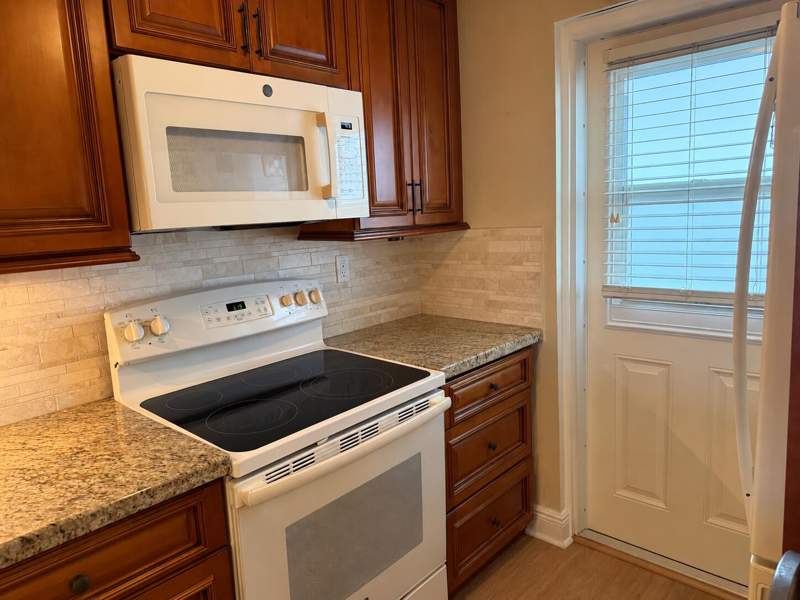 2 bedroom Condominium at 1427 E Hillsboro Boulevard #Apt 528, Hillsboro Cove Condo, Deerfield Beach — photo 3