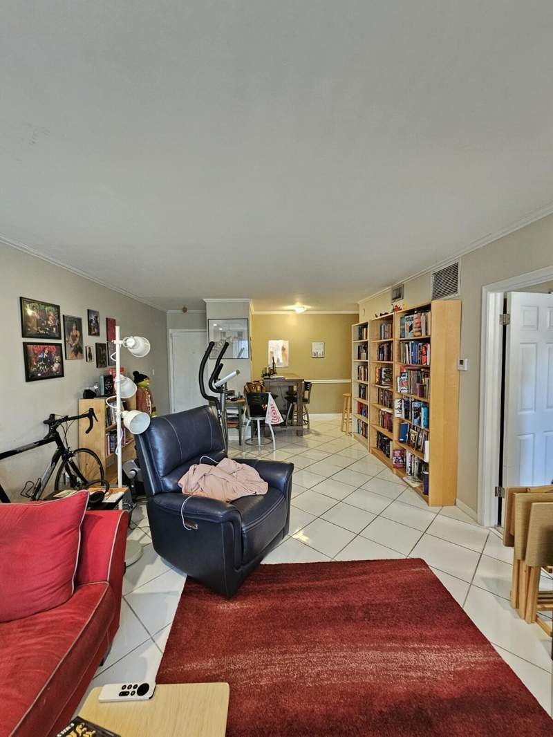 1 bedroom Condominium at 119 NE 19th Court #211G, Manor Grove Village Two Condo, Wilton Manors — photo 3