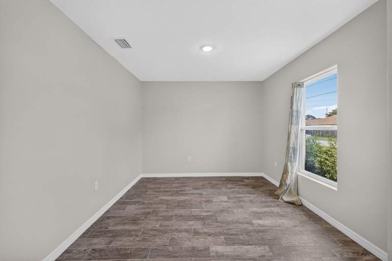 3 bedroom Single Family Residence at 3918 SW Brunswick Street, Port St Lucie Section 19, Port St. Lucie — photo 4
