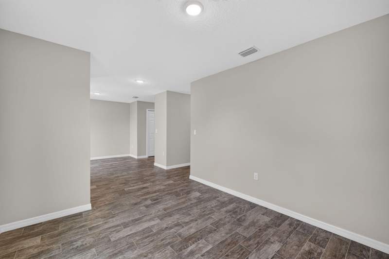 3 bedroom Single Family Residence at 3918 SW Brunswick Street, Port St Lucie Section 19, Port St. Lucie — photo 5