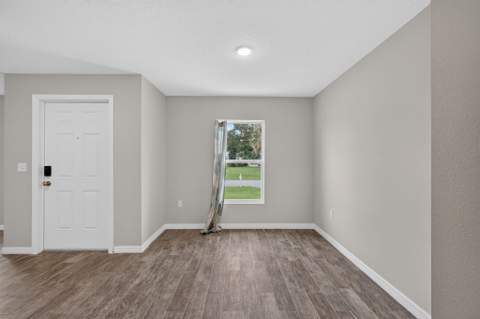 3918 SW Brunswick Street, Port St. Lucie FL - photo 7 of 34