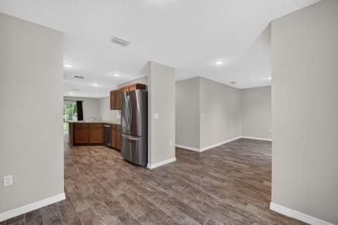 3918 SW Brunswick Street, Port St. Lucie FL - photo 8 of 34