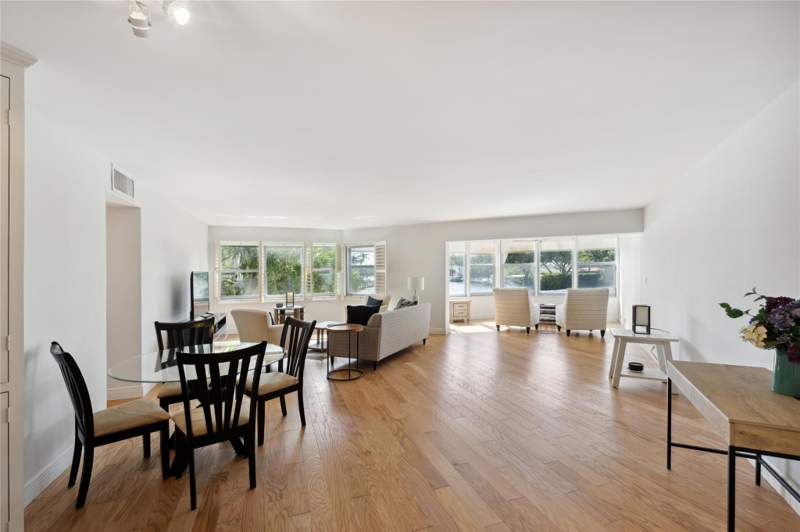 2 bedroom Condominium at 818 SE 4th Street #201, Rivercrest Condo, Fort Lauderdale — photo 2