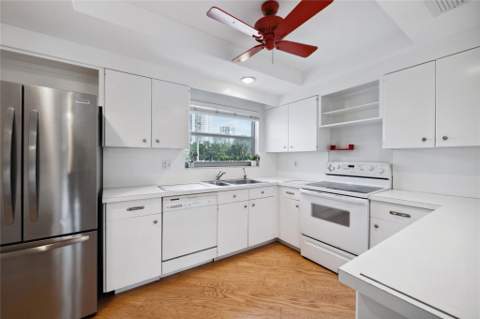 818 SE 4th Street #201, Fort Lauderdale FL - photo 17 of 33