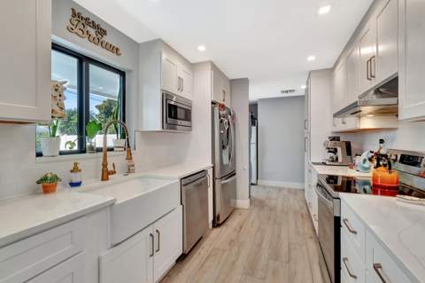 502 SW 28th Avenue, Boynton Beach FL - photo 15 of 60