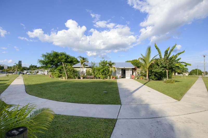 2 bedroom Single Family Residence at 221 SW Calmoso Drive, Port St Lucie Section 45, Port St. Lucie — photo 2