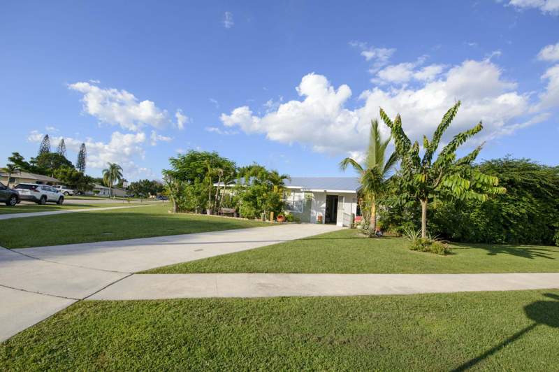 2 bedroom Single Family Residence at 221 SW Calmoso Drive, Port St Lucie Section 45, Port St. Lucie — photo 3