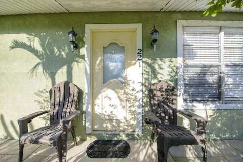 221 SW Calmoso Drive, Port St. Lucie FL - photo 7 of 41