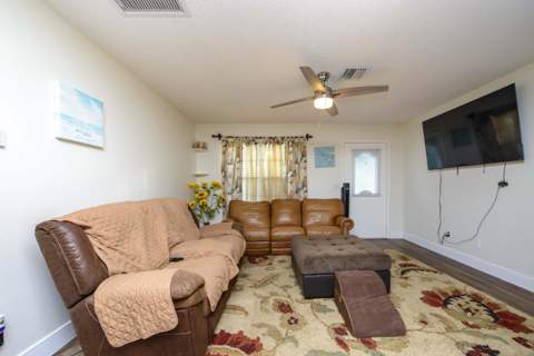 221 SW Calmoso Drive, Port St. Lucie FL - photo 8 of 41