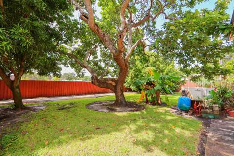 525 51st Street, West Palm Beach FL - photo 6 of 43