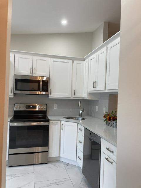 4920 Sable Pine Circle #B, West Palm Beach FL - photo 9 of 26