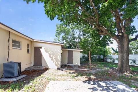 2740 NW 2nd Street, Boynton Beach FL - photo 6 of 30