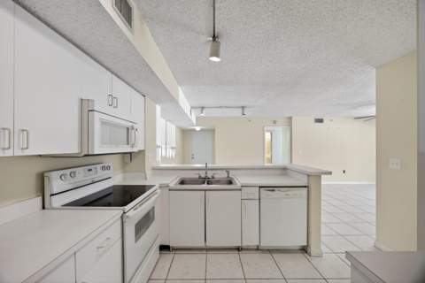 3844 Lyons Road #101-4, Coconut Creek FL - photo 21 of 40
