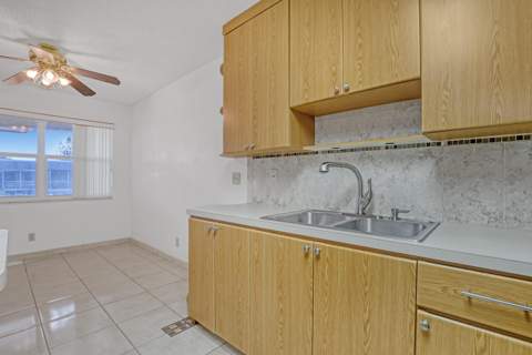 122 Stratford I, West Palm Beach FL - photo 12 of 30