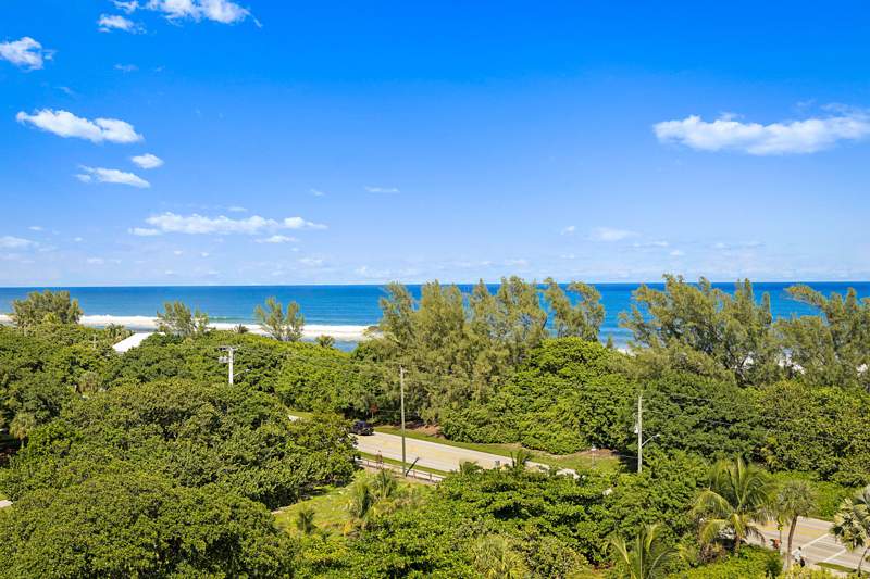 2 bedroom Condominium at 2121 N Ocean Boulevard #1004E, Boca Towers Condo Portion, Boca Raton — photo 2