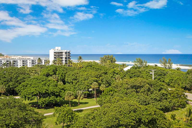 2 bedroom Condominium at 2121 N Ocean Boulevard #1004E, Boca Towers Condo Portion, Boca Raton — photo 3