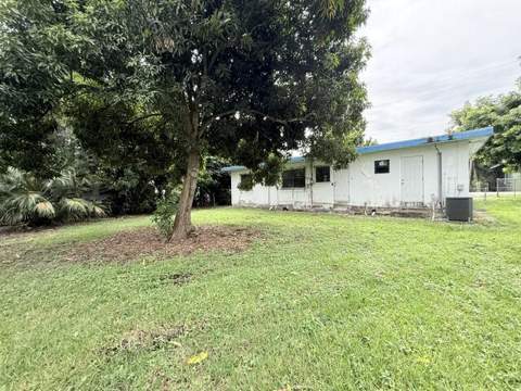 1421 NW Avenue D, Belle Glade FL - photo 12 of 45