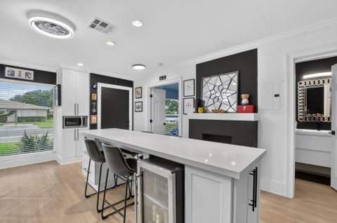8900 Warwick Drive, Boca Raton FL - photo 7 of 49