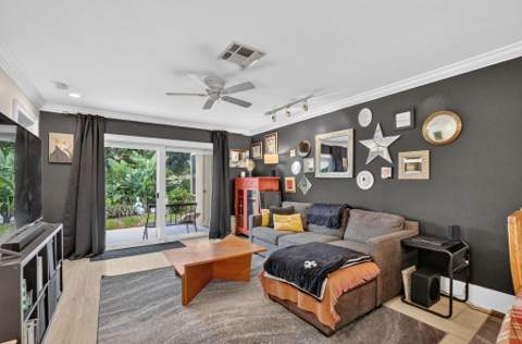8900 Warwick Drive, Boca Raton FL - photo 10 of 49