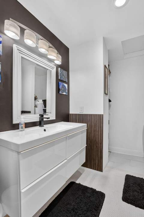 8900 Warwick Drive, Boca Raton FL - photo 19 of 49