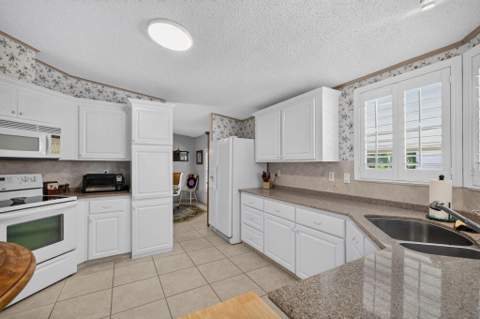 9065 SW Chevy Circle, Stuart FL - photo 18 of 36