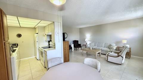 4075 Newport Q Drive, Deerfield Beach FL - photo 9 of 64