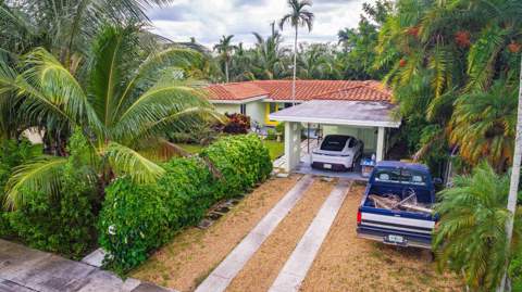 218 NE 2nd Place, Dania Beach FL - photo 22 of 26