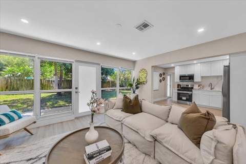 902 Garnett Street, Lantana FL - photo 15 of 43