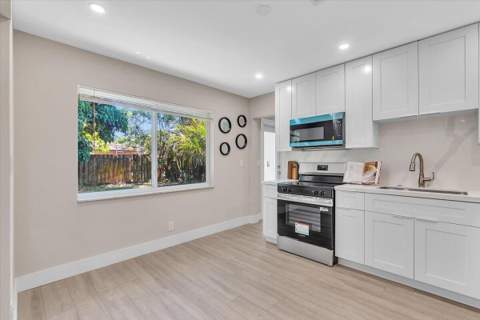 902 Garnett Street, Lantana FL - photo 19 of 43