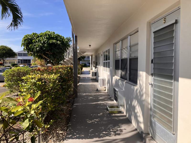 1 bedroom Condominium at 6 Kingswood A, Kingswood II Condos, West Palm Beach — photo 3