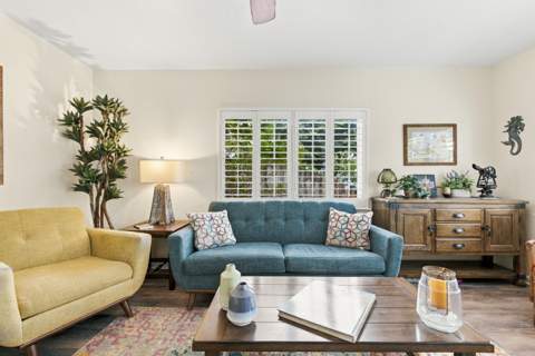 330 Cornell Drive, Lake Worth Beach FL - photo 8 of 39