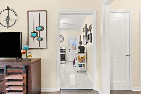 330 Cornell Drive, Lake Worth Beach FL - photo 11 of 39