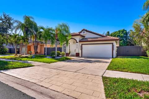 20564 SW 5th Street, Pembroke Pines FL - photo 20 of 28