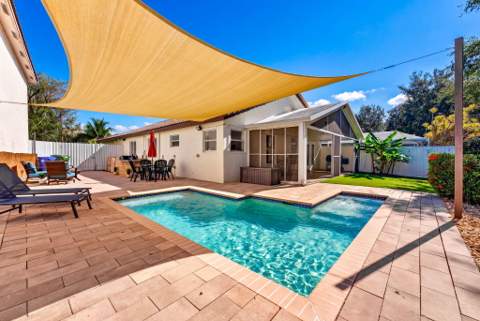 20564 SW 5th Street, Pembroke Pines FL - photo 19 of 28