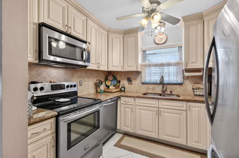 4755 NW 3rd Court #D, Delray Beach FL - photo 13 of 61