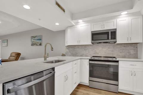 701 Seafarer Circle #105, Jupiter FL - photo 8 of 26