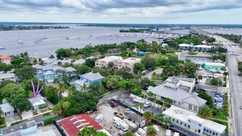 616 SW Cleveland Avenue, Stuart FL - photo 8 of 20