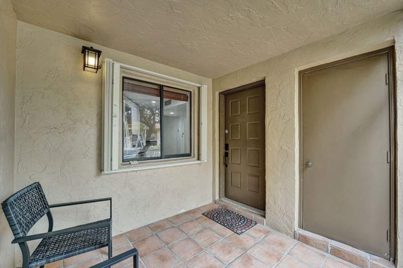 2 bedroom Condominium at 310 Lakeview Drive #105, Racquet Club Apts At Bonaventure, Weston — photo 2