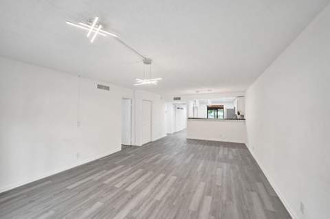 310 Lakeview Drive #105, Weston FL - photo 12 of 45