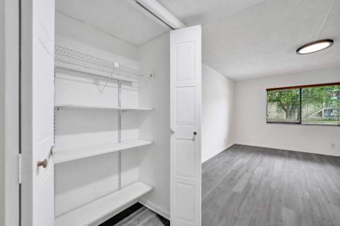 310 Lakeview Drive #105, Weston FL - photo 14 of 45