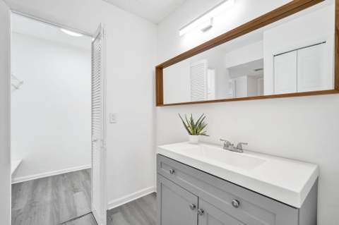 310 Lakeview Drive #105, Weston FL - photo 18 of 45