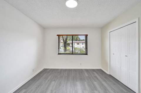 310 Lakeview Drive #105, Weston FL - photo 23 of 45