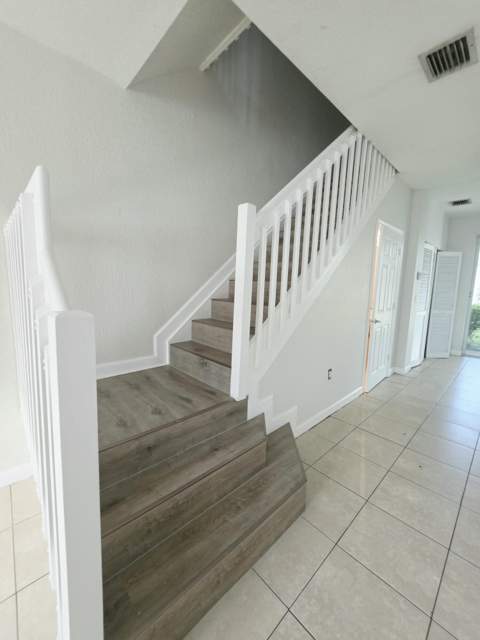 4154 Napoli Lake Drive, Riviera Beach FL - photo 8 of 18